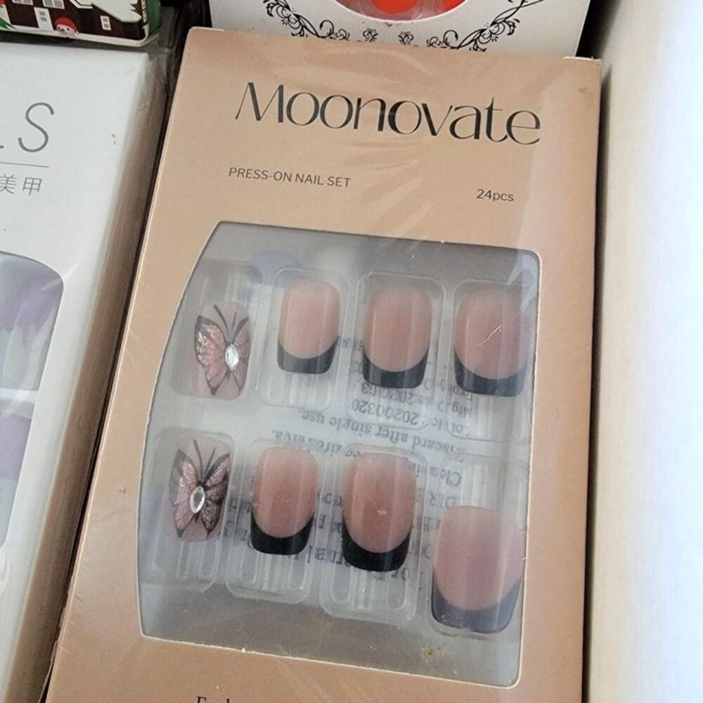 6 Packages of False Fake Nails New in Boxes - Picture 4 of 10
